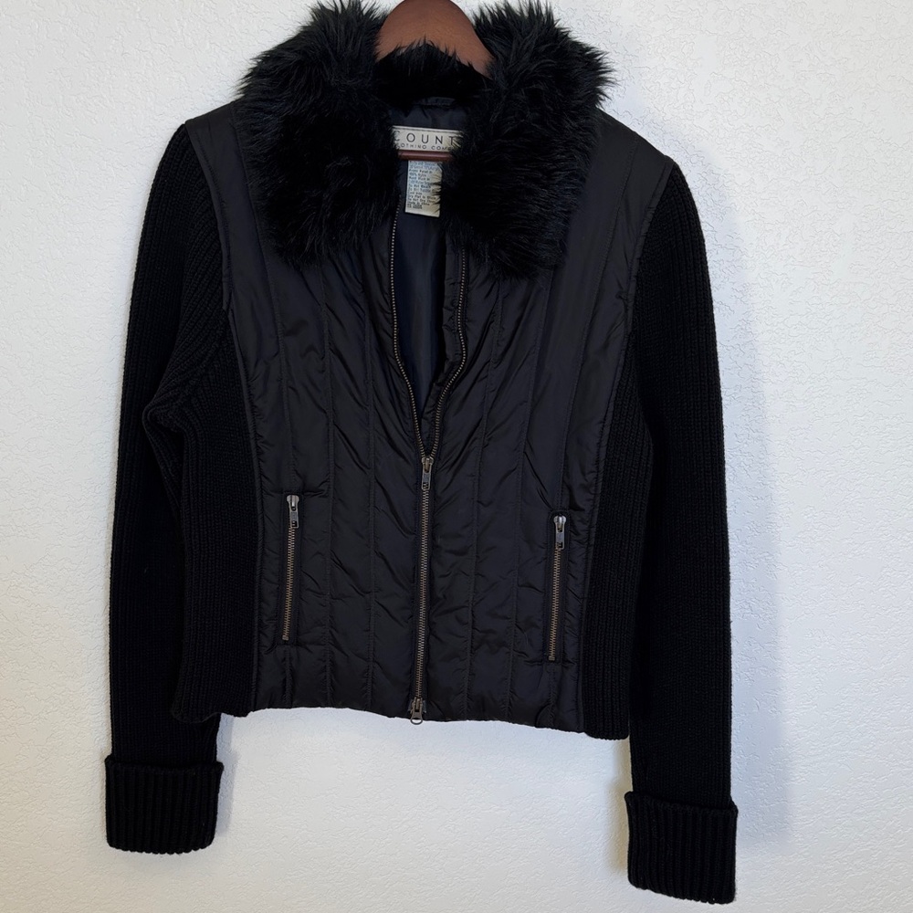 Stylish Black Women's Puffer Jacket with Faux Fur Trim